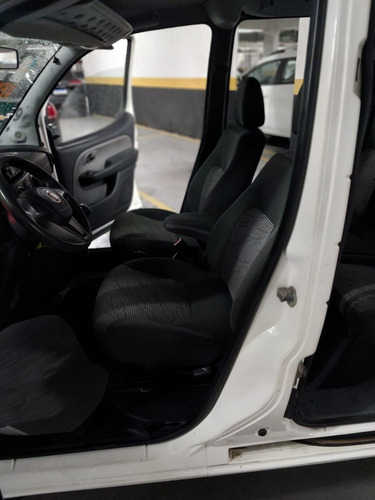 Fiat Doblo 1.8 16v Essence 5l Flex 5p