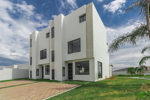 Imagen 2 de 14 de Venta De Casa Con Roof Garden A 1:15 De La Ciudada De Mexico