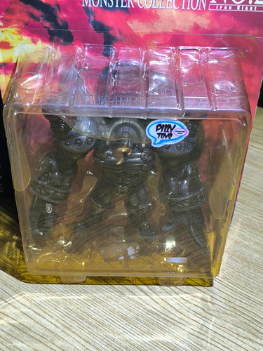 Kotobukiya Iron Giant Final Fantasy X Monster Collection #02 (Usado)