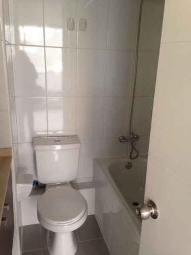 Imagen 4 de 8 de Hermoso Departamento A Pasos Del Metro Ecuador
