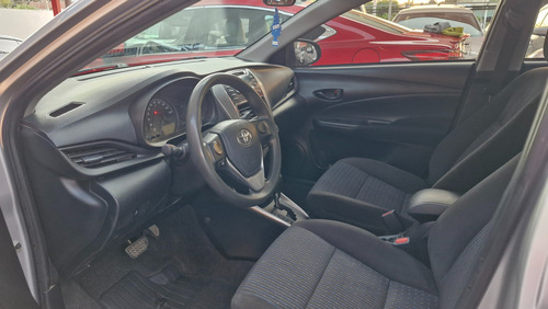 Toyota Yaris 1.5 Core Sedan Mt