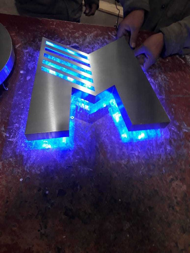Imagen 2 de 5 de Letreros Corporeos