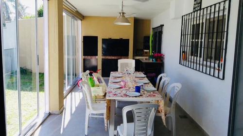 Imagen 10 de 11 de Casa Venta En Castelar Norte