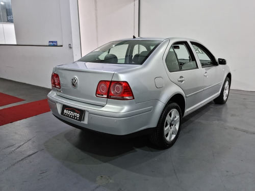 Imagem 5 de 11 de Volkswagen Bora 2.0 Flex Ano 2009