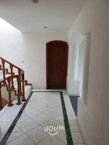 Casa En El Palomar Secc Balcones, Tlajomulco De Zúñiga Con 4 Recámaras, 800 M², Id: 151387