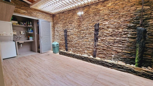 196962 L. P. Alquiler Townhouse, Urb. Manantial, Naguanagua, Solo Clientes