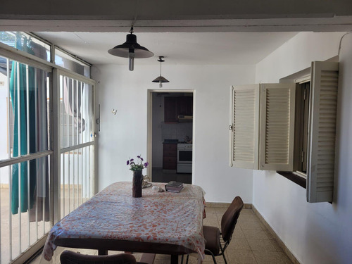 Apto Credito !!! Vendo Casa 3 Dormitorios, 6 Amb. Bº Los Naranjos (con Renta)