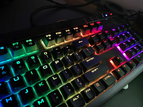 Teclado Corsair  Strafe