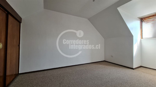 Luminosa Casa De 3 Dormitorios Y 2 Baños , Rebajada!!!