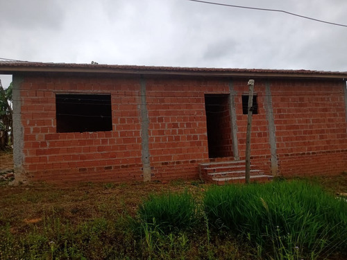 Imagem 11 de 27 de Chácara 10,000m2,muita Água,nascente Fundos,casa Sem Terminar,4 Kms Do Asfalto,bairro Vatinga - Ch00040 - 68898851