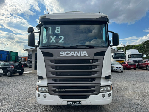 Caminhão Scania R 440 6x2 Truck 2018 Branco R 450 R450 R440