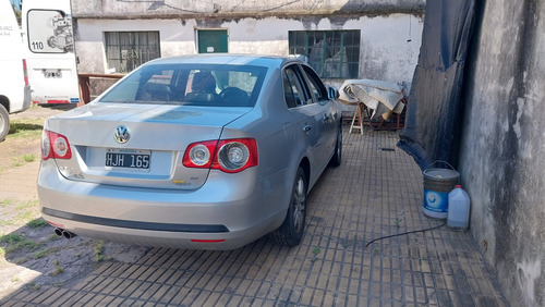 Volkswagen Vento 2.5 Luxury Wood