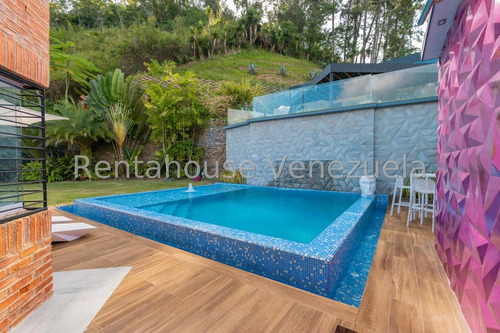 Hermosa Casa De 1 Nivel En Venta Ubicada En La Lagunita Country Club 25-7758