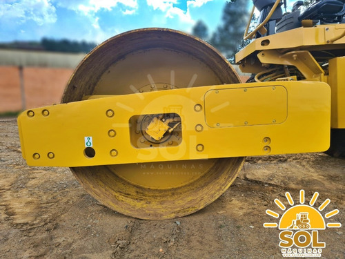 Imagem 13 de 14 de Rolo Compactador Caterpillar Cs533e