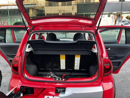 Imagem 14 de 15 de Volkswagen Crossfox 2014 1.6 Vht Total Flex 5p