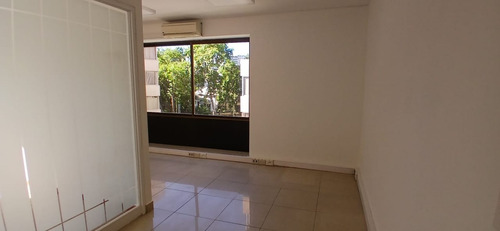Excelente Oficina Duplex De 420m2 Habilitada Y Amoblada