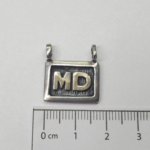 Imagen 5 de 6 de Dije Plata Y Oro Rectangular Con Iniciales M D