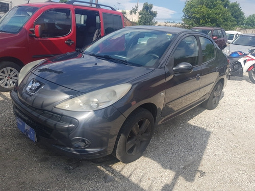 Imagem 1 de 8 de Peugeot 207 Passion 2010 1.4 Xr Flex 4p