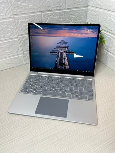 Laptop Microsoft Surface Go Core I5 10th Ram 4gb + 256gb Ssd Plateado (Reacondicionado)