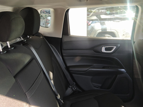 Imagen 12 de 15 de Jeep Compass Sport At6 1.3t 2022 2023 No Cross Toyota 0km