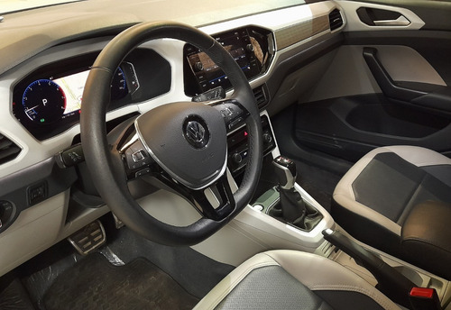 Imagen 10 de 15 de Volkswagen T-cross Highline 1.6 At 2021