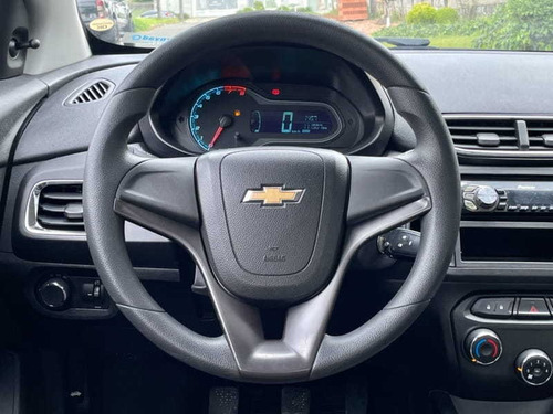 Imagem 12 de 15 de Chevrolet Onix 1.0 Lt 8v Flex 4p Manual 2013