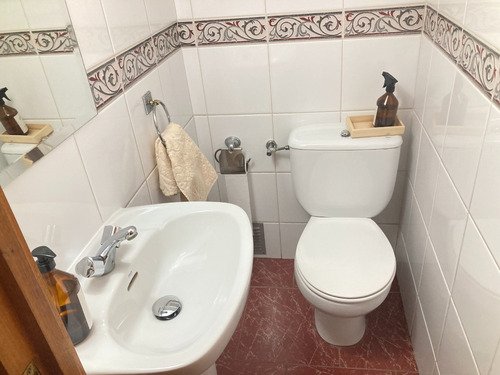 Excelente Casa Ubicada En Daniel De La Vega , Las Condes