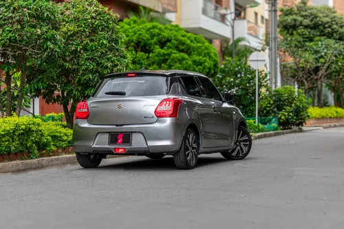 Suzuki Swift Hibrido Autorecargable 2022
