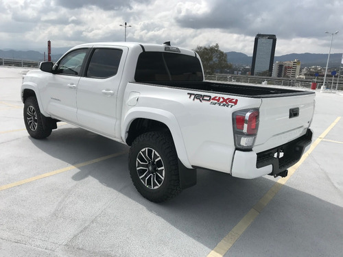 Imagen 6 de 15 de Toyota Tacoma Trd 4x4 Blindada Nivel 4 Plus 2021