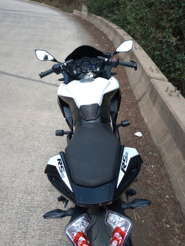 Pulsar Ns 200 Color Blanco Año 2023 Con 10 Mil Kilómetros