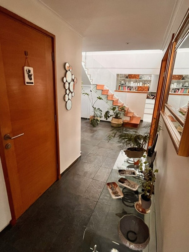 Vendo Linda Casa Con 5 Dormitorios, En Providencia-ñuñoa