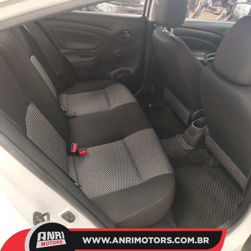 Nissan Versa 1.0 12v S 4p