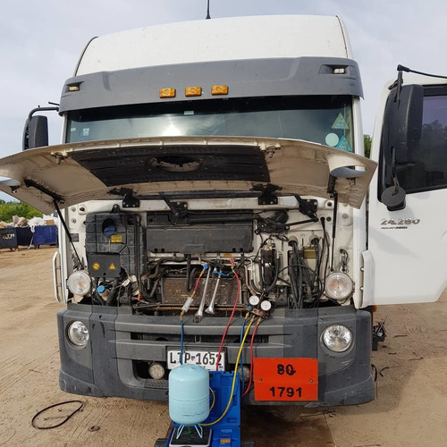 Imagen 4 de 10 de Aire Acondicionado Automotriz Carga Gas Reparación