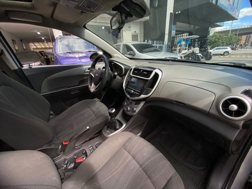 Chevrolet Sonic 1.6 Lt 4 p Mecánica