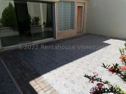 Imagen 26 de 28 de Hermoso Th De Esquina, Con Acabados De Primera. Comodas Habitaciones Con Closet, Hermosa Cocina Completamente Equipada, Amplio Patio Con Caney, 3 Puestos De Estacionamiento Techados