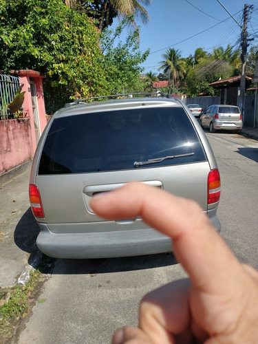 Imagem 7 de 11 de Chrysler Grand Caravan Versão Le