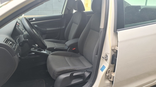 Imagen 6 de 10 de Volkswagen Bora Style Active At
