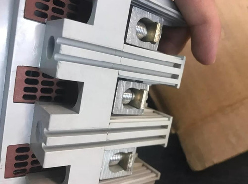 Interruptor Termomagnetico En Caja Moldeada 3x100 Njg34100t