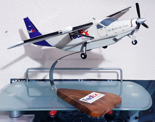 Cessna 208b Caravan Fedex Modelo De Escritorio A Escala