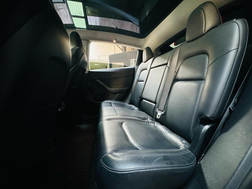 Tesla Model Y Manejo Autonomo 2020