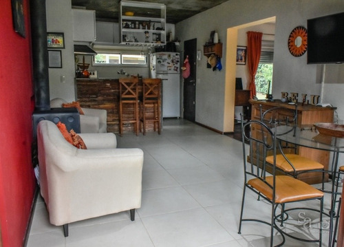 Venta / Ideal Para Vivir Todo El Año O Renta.