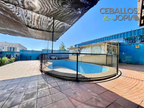 Casa En Venta De 6 Dorm. En Quilpué