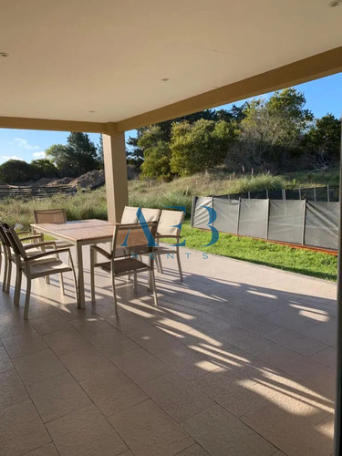 Venta Y Alquiler De Casa En Costa Esmeralda Barrio Senderos 3