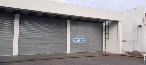 Imagen 5 de 7 de Galpon ( Juan B Justo 3800 ) - Dentro De La Shell- Alquiler