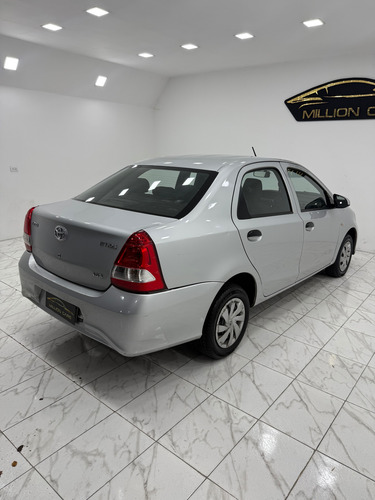 Toyota Etios 1.5 Sedan X