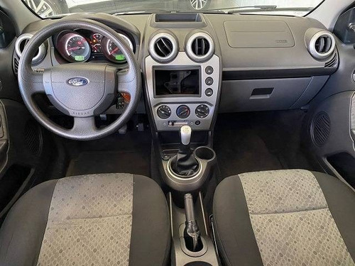 Imagem 7 de 10 de Ford Fiesta 1.6 Rocam Se 8v Flex 4p Manual