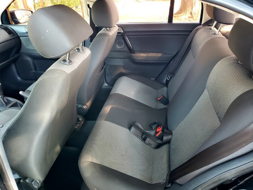 Imagem 2 de 15 de Polo Sedan
