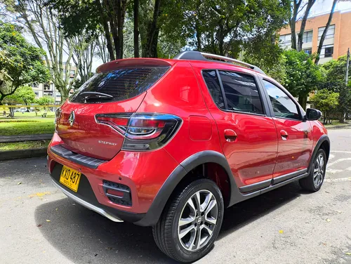 Renault Stepway 1.6 Intense Automática