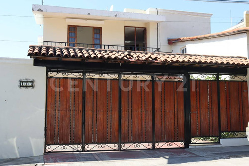 Casa En Venta En Villa De Alvarez