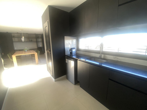 Monoambiente En Venta. Cordón, Montevideo